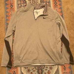 Nike size large pullover